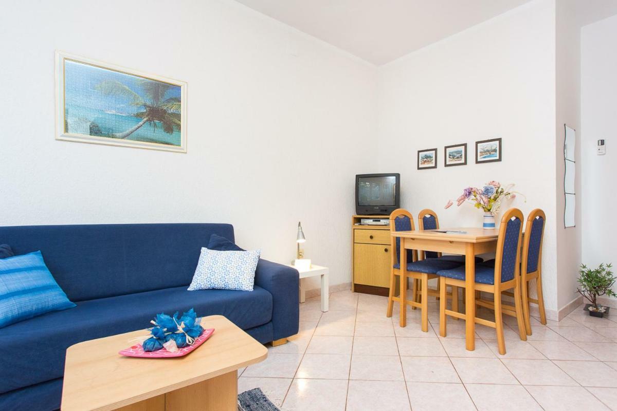 2-Bedroom Apartment 300M From Beach In Punat Exterior photo